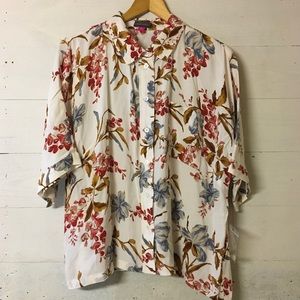 Vince Camuto Floral Button Up Blouse NWOT